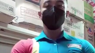 bukan sembarang kasir 🙂😀