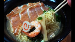 هذا هو المعكرونة الحقيقية بصلصة السمك والجمبري الطازج