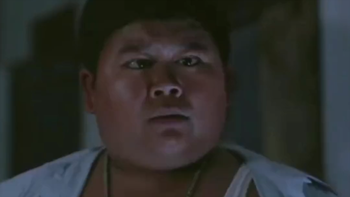 Powerful psychological suggestion: Pretend the ghost can’t see you—and you’ll die laughing by the en