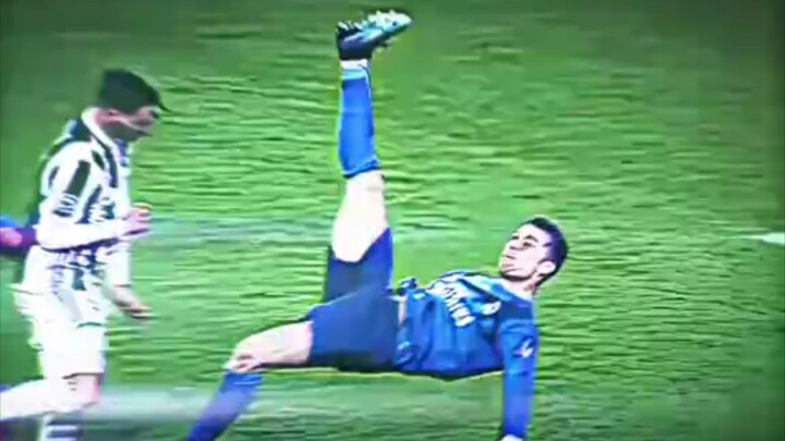 Ronaldo Bicycle Kick 🦶⚽ World 🌎 Record 😱 #ronaldo
