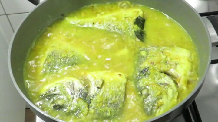 Cara memasak ikan kuah kuning khas Papua