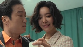 "Huiting, this is your happiness."