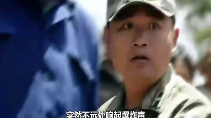 Saat sapi tua sedang membajak sawah, tiba-tiba berhenti berjalan. Petani mendekat dan melihat ternya