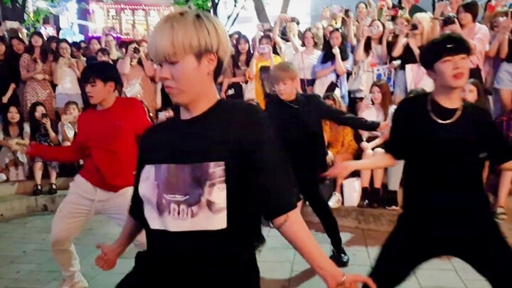 กลุ่มเต้นชายเกาหลีดัดแปลงท่าเต้นเพลงใหม่ของแบล็กพิงก์บนท้องถนน! อัปเดตอีกหนึ่งคลิป