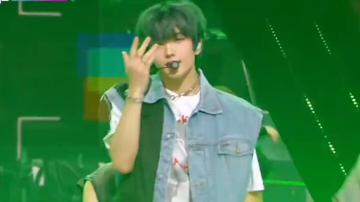 Help, I really like this part of Jisang!!!