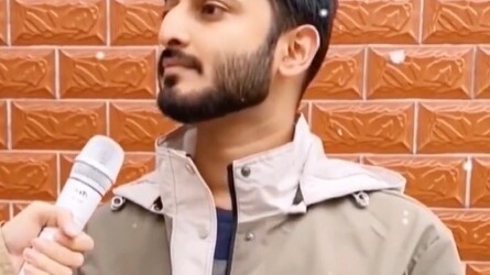 Anh em Pakistan cho biết, hoa quả tặng anh em Trung Quốc đều được hái tận tay từng quả một, chắc chắ