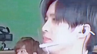 目黑莲 一些meme的苏感瞬间，他真的好抖s，太帅了我一个斯哈斯哈