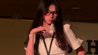 เต้น aoa กระโปรงสั้น