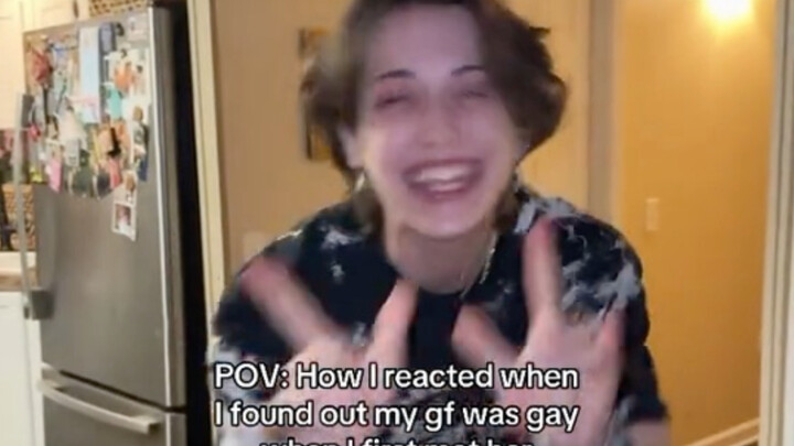 ปฏิกิริยาของฉันตอนที่เจอแฟนสาวครั้งแรกและรู้ว่าเธอเป็นเลสเบี้ยน wlw