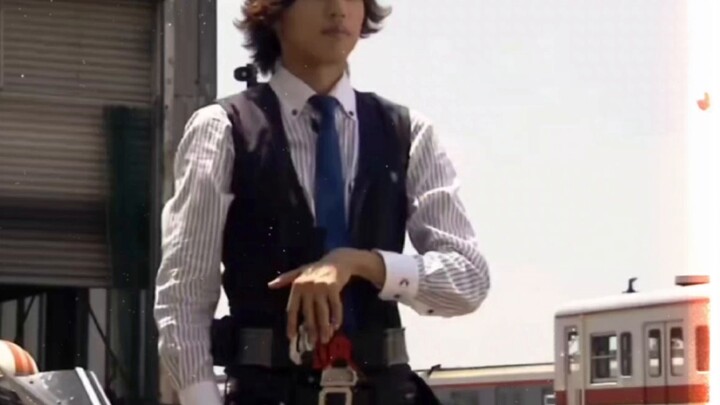 The Deceitful Right Hand - Kamen Rider Encyclopedia