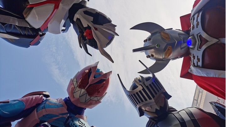 Three Kamen Riders and Ultraman Taro go out for a parade! [Guiyang]