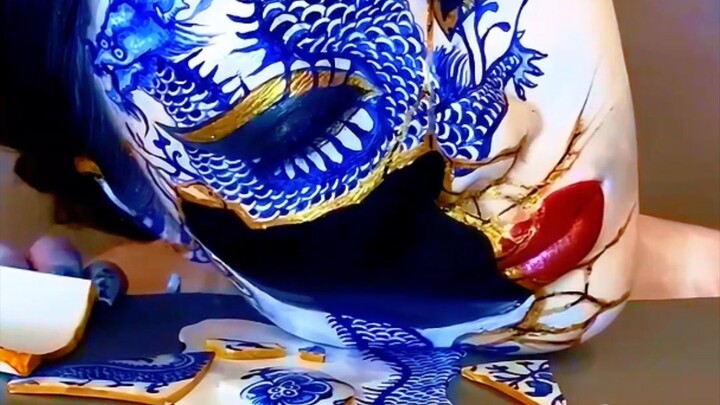 Can you believe this is just paint? 🎨🤯 #facepainting #makeup #illusion