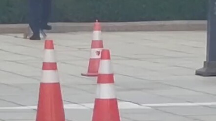 Don’t get in my way while I work!