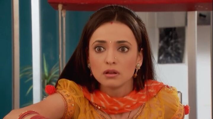 Iss Pyaar Ko Kya Naam Doon-215