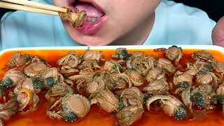 Makan "Daging Kerang Pedas" Seafood, dengar suara mengunyah ini!