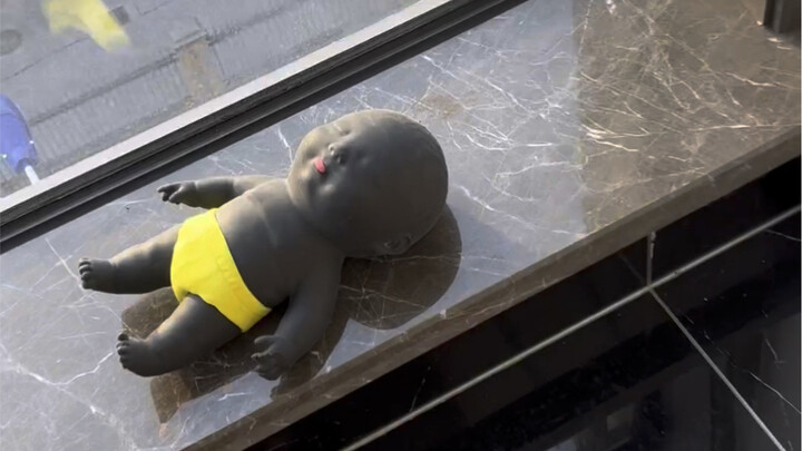 Baru berjemur sebentar kok sudah jadi anak hitam?