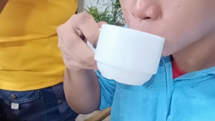 Coffee break muna ang inyong lingkod