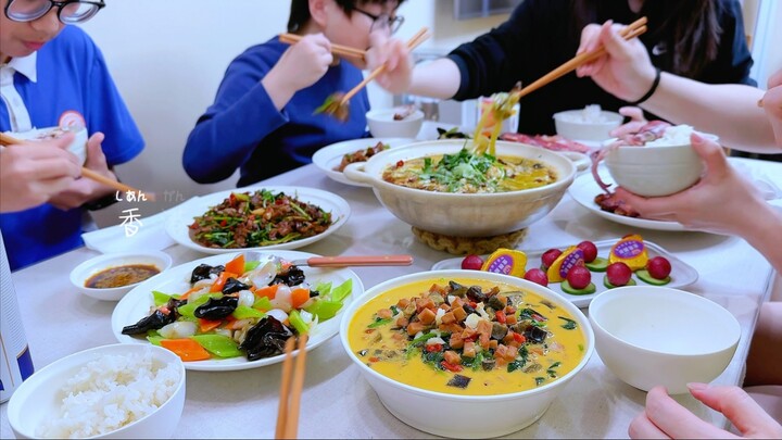 Ghi lại một ngày của bà mẹ toàn thời gian ở Hồng Kông