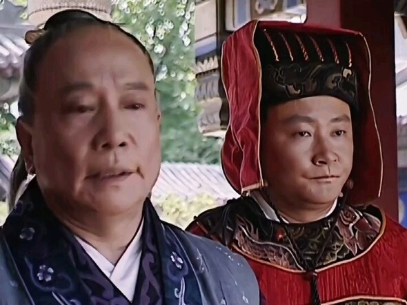 เฉินหงกับลวี่ฟางแข่งดันมือ