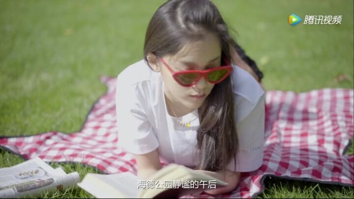 欧阳娜娜：步履优雅 邂逅伦敦的大街小巷
