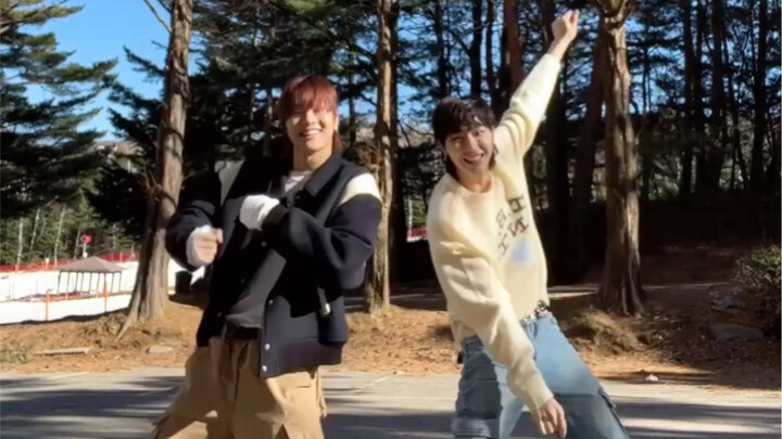 【TEAM·TIKTOK】231203 Strange forever👬（EJ/NICHOLAS）