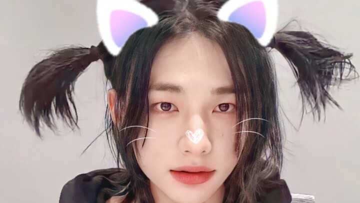 I’m going crazy!! Come check out the idol’s livestream with twin pigtails!