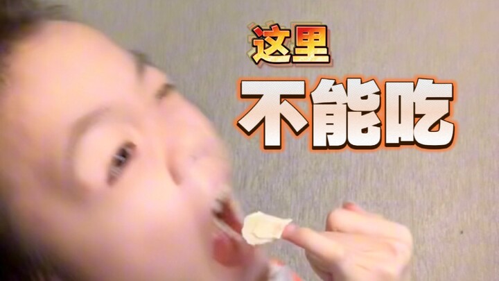 Bạn cùng bàn hút chỗ này của mình trong giờ học, nhất định không được để bị phát hiện!