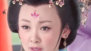 Wang Baochuan was digging wild vegetables. The whole family tried to persuade her, but they couldn't