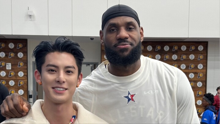 DylanWang finally met his idol LeBron James 👑