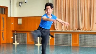 Ujian akhir untuk siswa Akademi Tari Beijing!