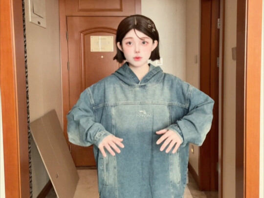 Let’s do a “Human-Machine Feel” dance tutorial—did you master it?