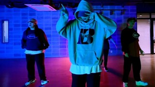 ท่าเต้นสุดเท่สไตล์ฟองสบู่สีดำของเทพธิดาบาดา ลี สำหรับเพลง "Yummy" ของจัสติน บีเบอร์ | SM DANCE