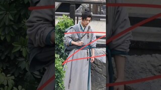 Xiao Zhan đi cùng sư phụ,  vóc dáng to lớn thật đẹp phải không? #shortsyoutube