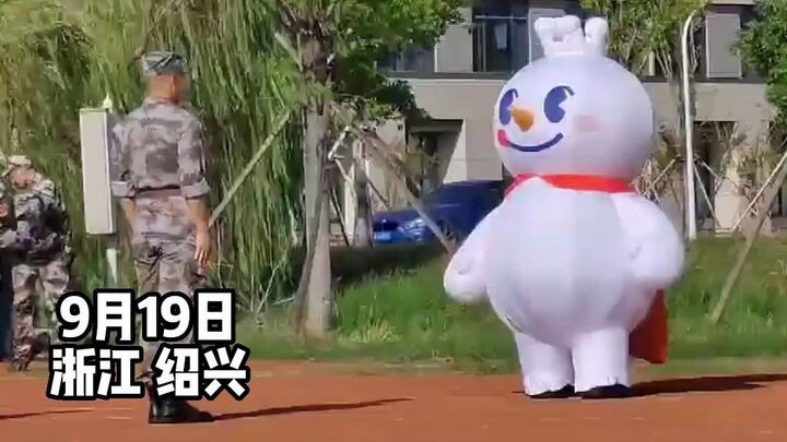 Snow King Got Caught Sneaking a Peek at New Recruits’ Drill Training—and Was Dragged Right In to Joi