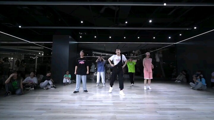 #odogการเต้นตามเส้นรุ้งและเส้นแวง #หวังอี้ป๋อ #ถนนนี้4 #ice #morgenshtern #swag