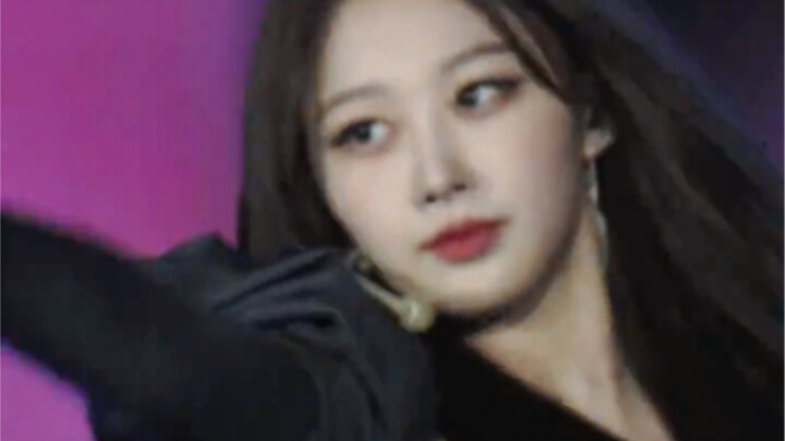 Giselle & Eri’s KAMP medley concert: insanely hot, Illusion’s close-up short clip!