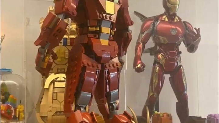 LEGO Iron Man MARK43 MOC drawings in the set