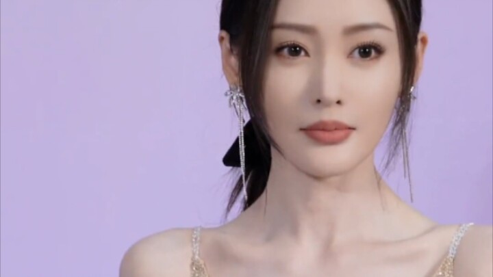 Zhang Tian’ai in an event interview—her strong career drive is immediately obvious (♡⌂♡)