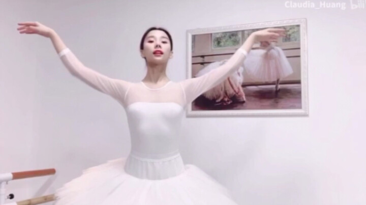 【Stunning Swan Arm Workout Method】Teacher Claudia Huang shows you how to achieve the shoulder and ne