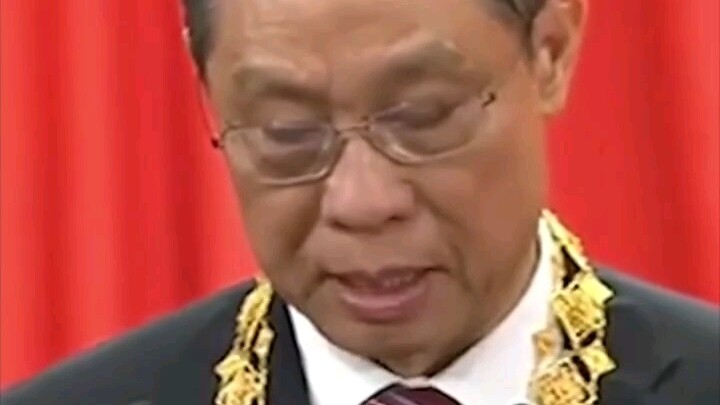 Pendahuluan singkat dan sangat rendah hati dari Akademisi Zhong ini sungguh menyentuh hati! Salut!