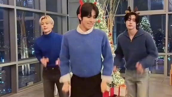 Enhypen Heeseung, Jay and Sunghoon Christmas Dance