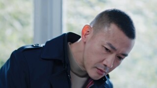 刑警只是瞟了一眼女孩打字的小手，结果瞬间就有了重大的发现