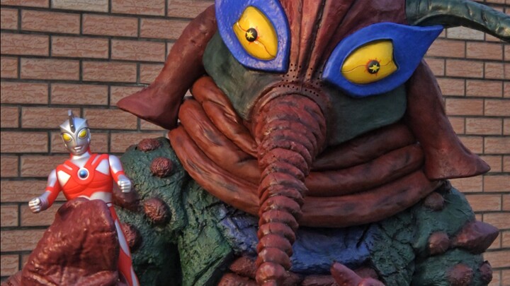 The first homemade Hippolyte alien monster suit on the entire internet