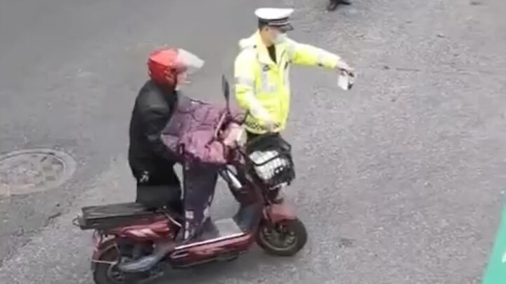 Đặt một chiếc ghế ra, tôi có thể ngồi xem cả ngày.