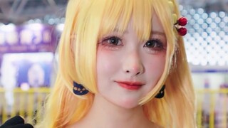 Penyanyi】 Sosoknya sangat bagus~! Wanita coser yang sangat tampan di pameran komik~