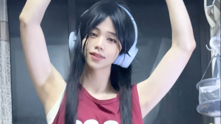 Ada cewek cantik yang tiba-tiba muncul di asrama cowok. Kamu mau apa?