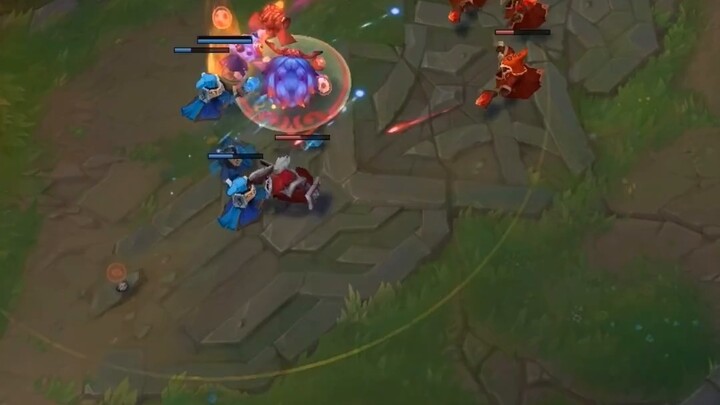 This time I’m facing a Sword Girl with her ultimate skills. Watch my operation and I’ll break throug
