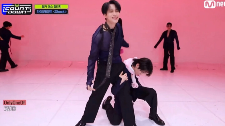 There’s also a “oxygen person” in the ending! Cover of Highlight’s song “Shock.”