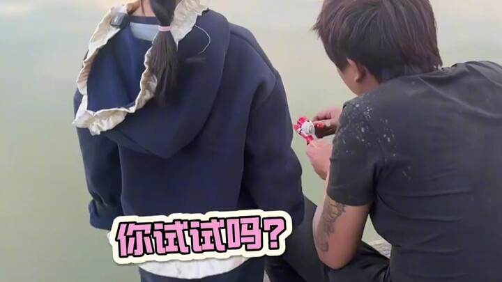 大哥愣是想了一宿……这小竿哪买的？