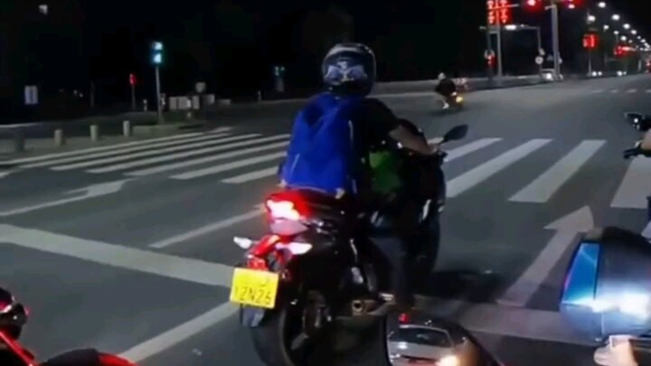 Đây là giới hạn của món súp, không phải giới hạn của anh ấy.